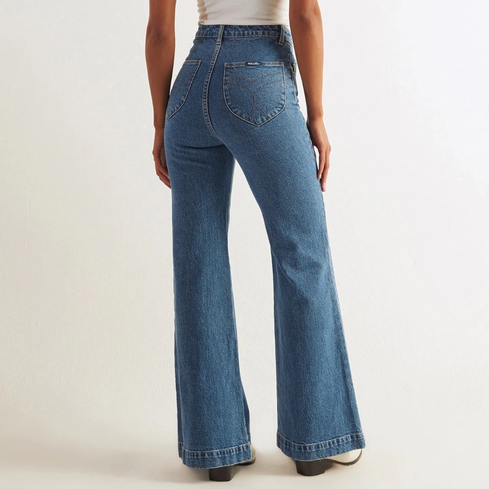 Rolla’s High-waist “Eastcoast Flare” Denim Jeans